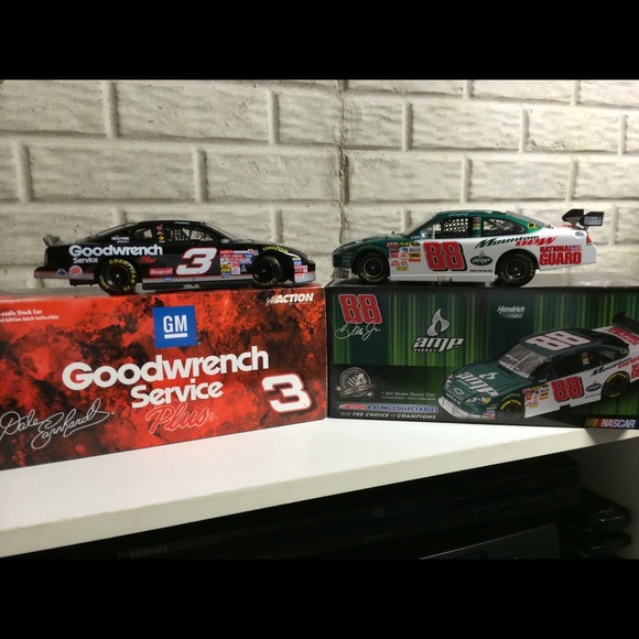 Dale Earnhardt items - Picture 3 of 6